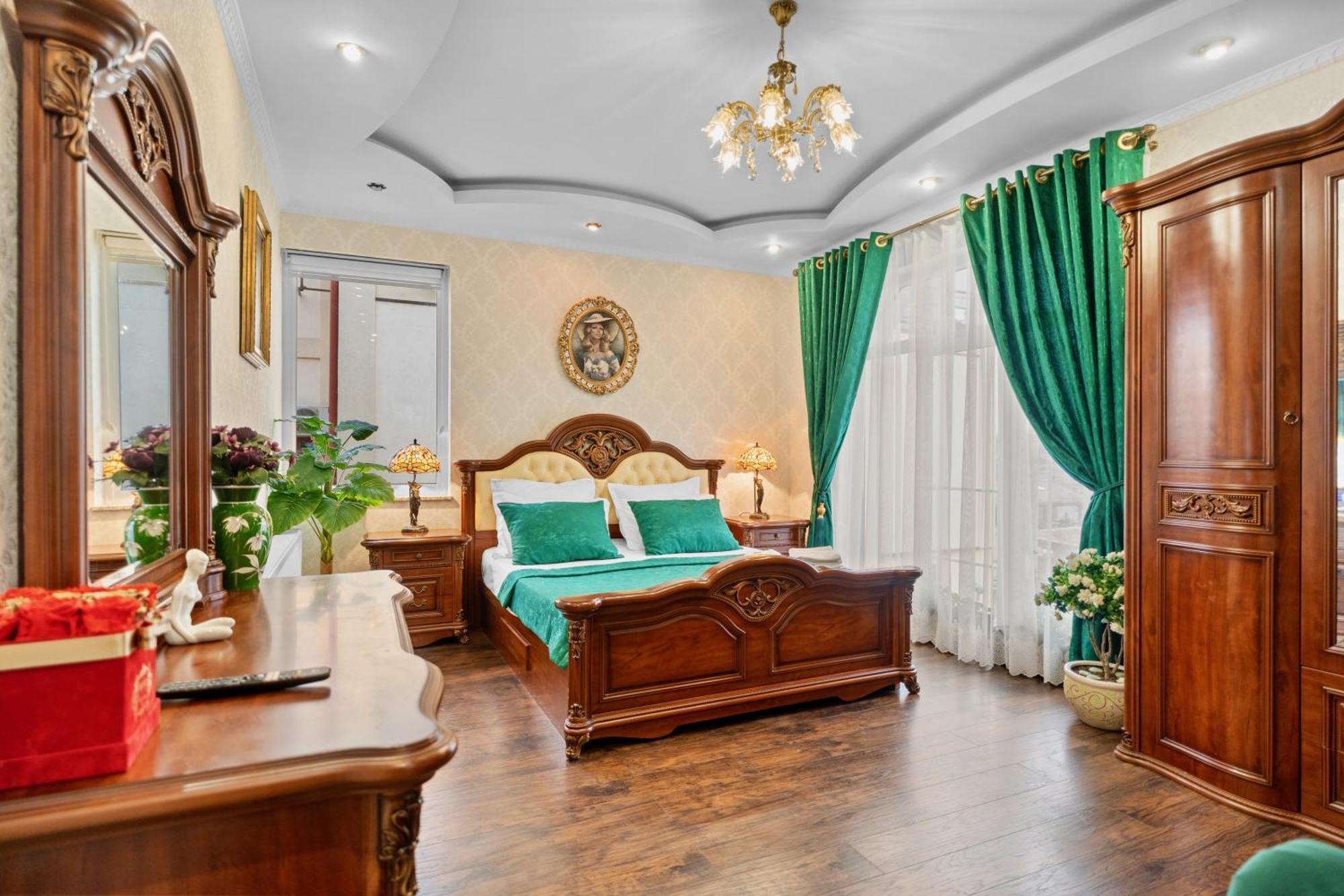 High-End 3Br Apartment - Private Garden, Terrace & Bbq Bukares Bagian luar foto